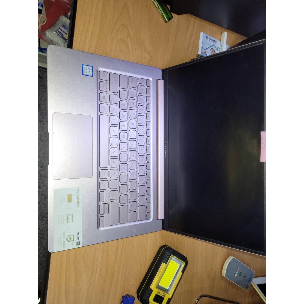 二手筆電零件機Asus Vivobook S14  S430F筆電進水黑屏 當零件機賣