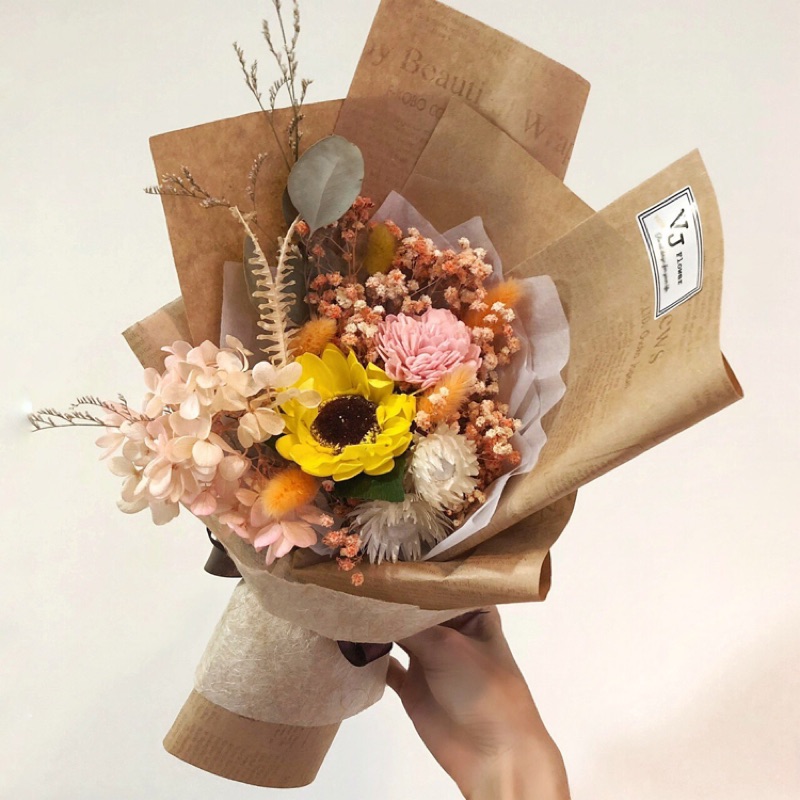 現貨 向日葵花束香皂花畢業花束乾燥花永生花繡球花不凋花紫陽花 蝦皮購物