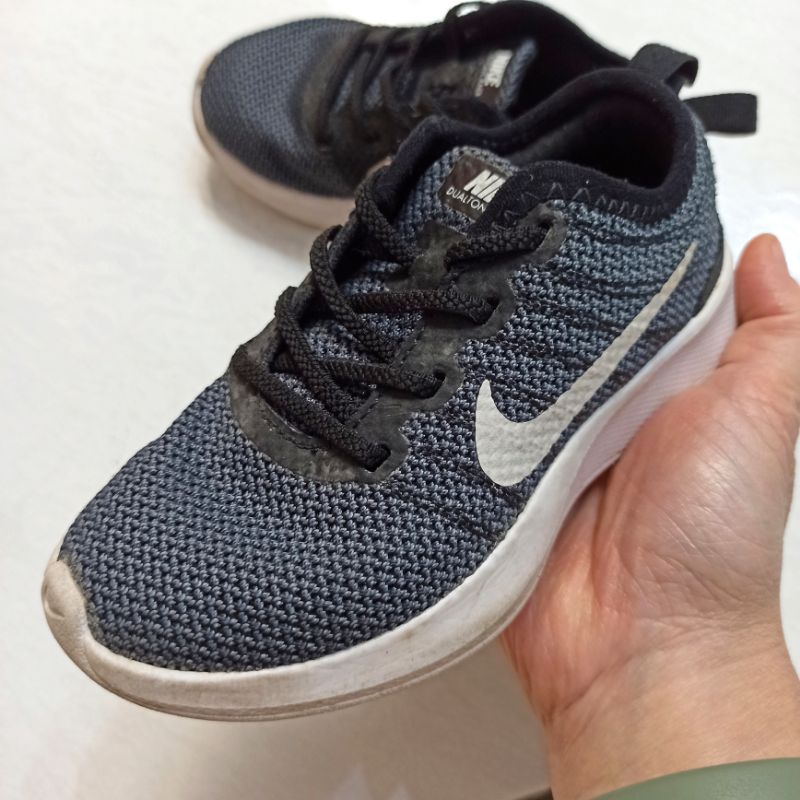 Nike嬰幼兒黑色運動鞋15cm（8成新，少穿）