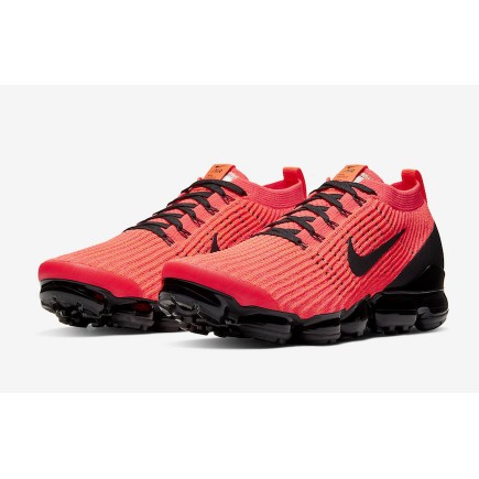 black and red vapormax flyknit