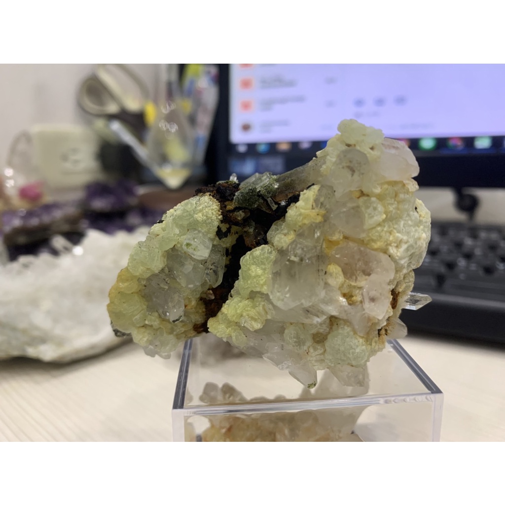 【石逐金彩JS】 ❊原礦❊ 葡萄石&amp;綠簾石&amp;白水晶共生晶簇