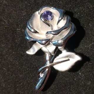 B0012 紫鑽銀玫瑰造型胸針