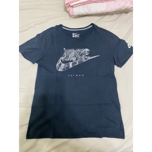 [二手男衣］NIKE Taiwan TEE 城市T 黑色短袖上衣（L)