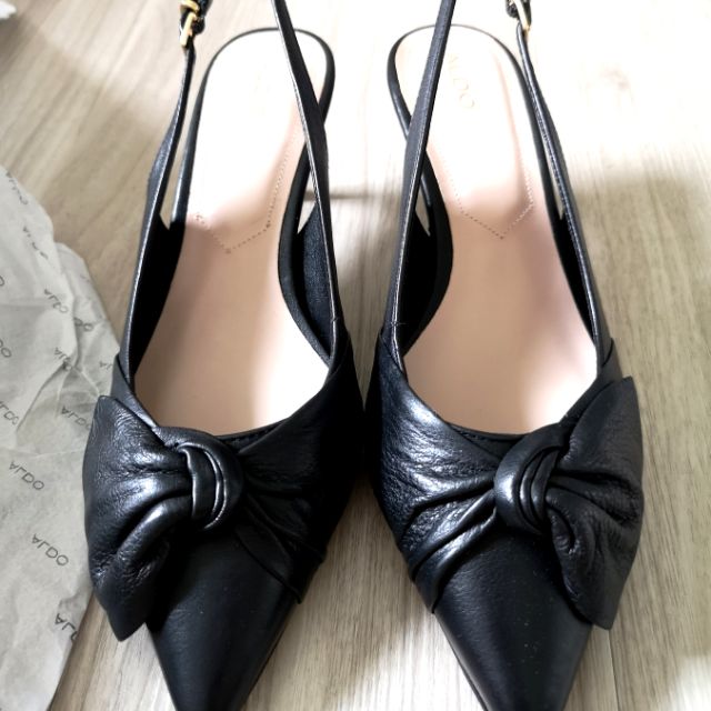 ALDO黑色原色真皮鞋面蝴蝶扭結金屬釦帶尖頭細跟鞋低跟鞋