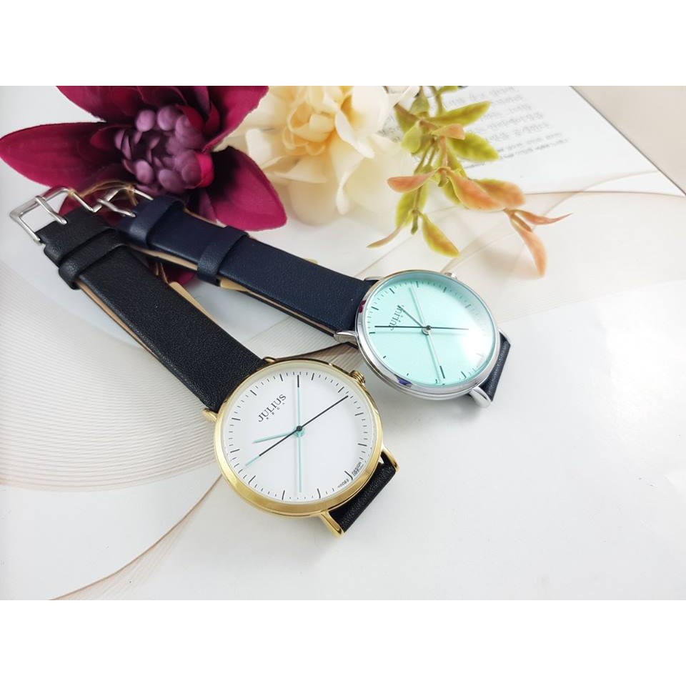[One &amp; One Watch]韓國設計款 簡約時尚雙色錶面手錶-蒂芬妮藍/珍珠白