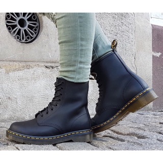 dr martens 1460 greasy