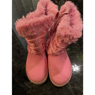 Crocs 女童鞋 毛毛靴 雪靴 靴子 Hello Kitty桃紅/牛角釦白色毛毛粉紅