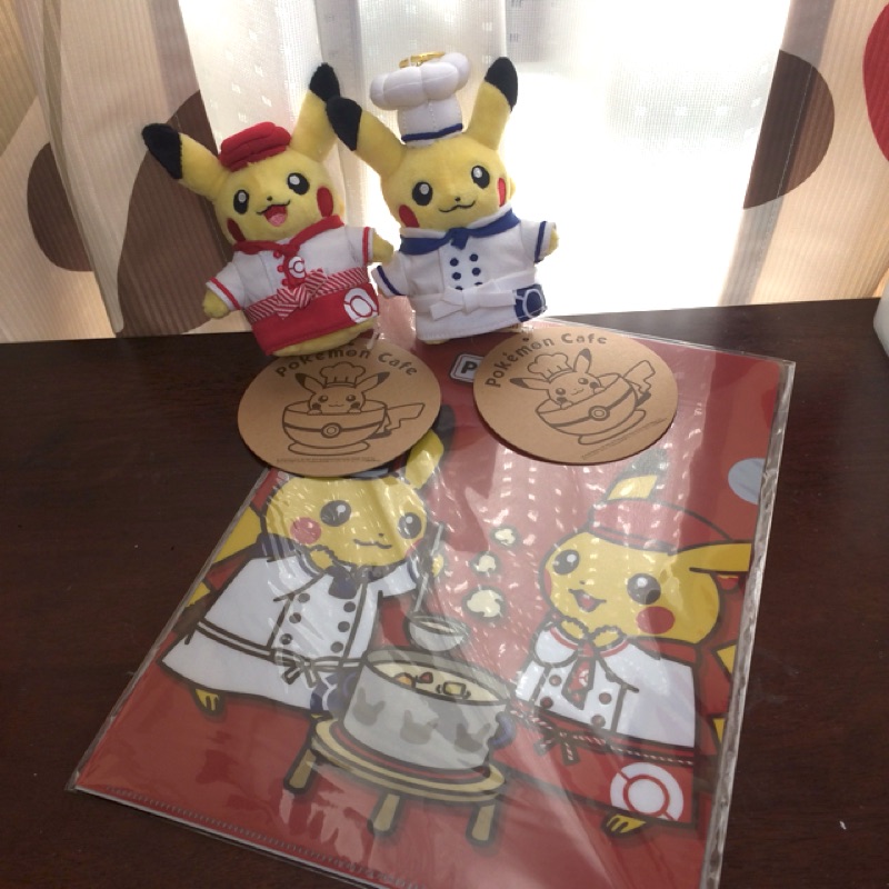 [現貨]神奇寶貝cafe 預約限定主廚皮卡丘、服務生皮卡丘、A4資料夾、限定紙袋 套組(另有分別出售之賣場)