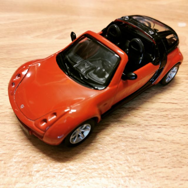 Maisto 1/31 smart roadster coupe