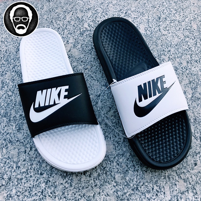 nike benassi mismatch slides