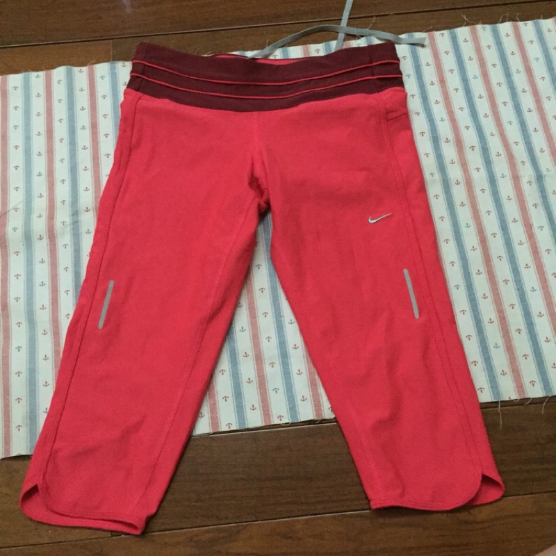 Nike 桃紅色保暖健身運動褲 M號