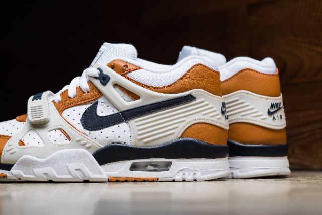 nike air trainer 3 qs
