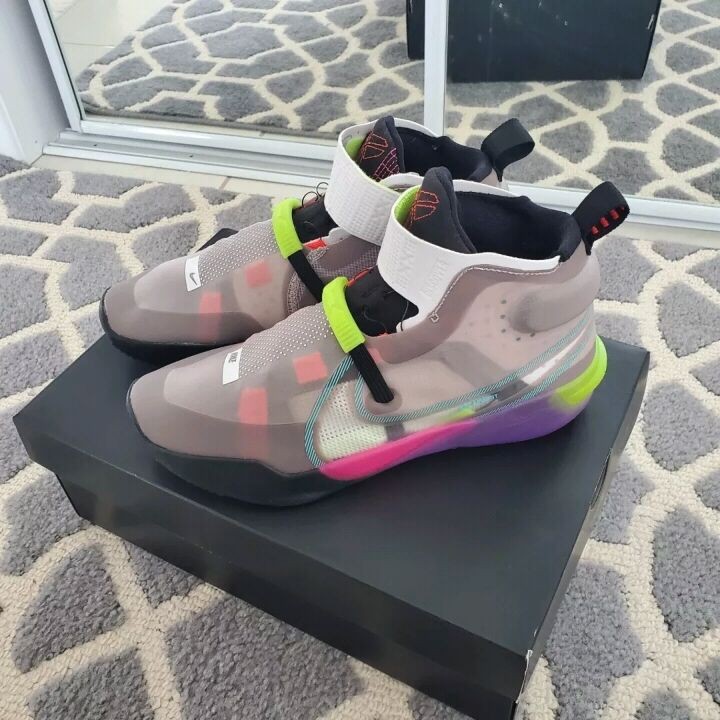 kobe off white