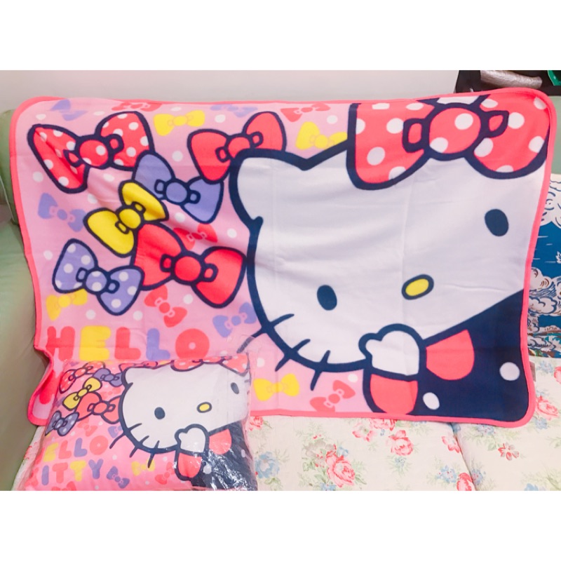 日本代購🇯🇵三麗鷗 Sanrio hello kitty 刷毛毯 枕頭組
