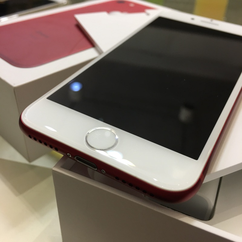9.8新iphone7 128g限量紅官網已無販售了 盒裝配件都在 少用保固剛過 台灣公司貨=14000