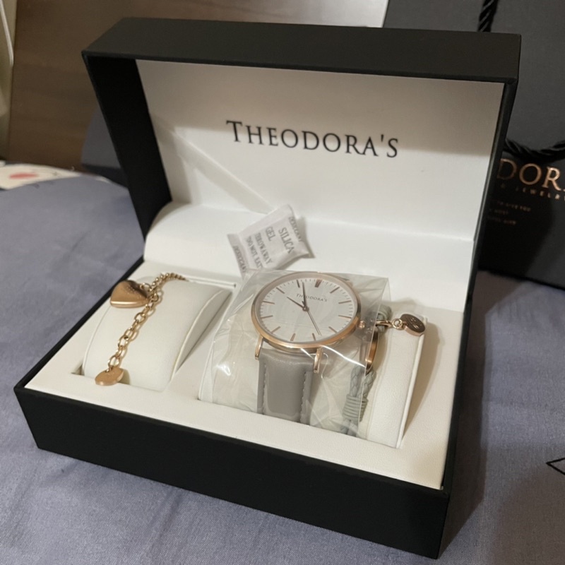 Theodora's｜女款 Hera 真皮金屬腕錶 蛋殼白面