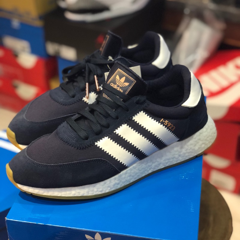 adidas iniki boost