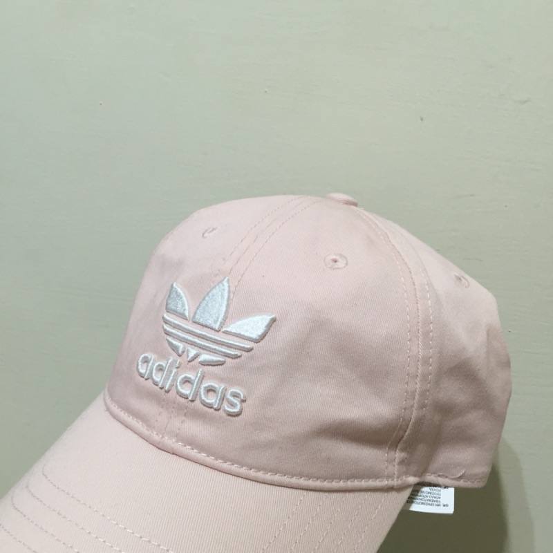 adidas粉色老帽