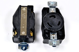 美國 COOPER CWL520R 20A 125V NEMA L5-20 Twist-Lock 防鬆脫插座