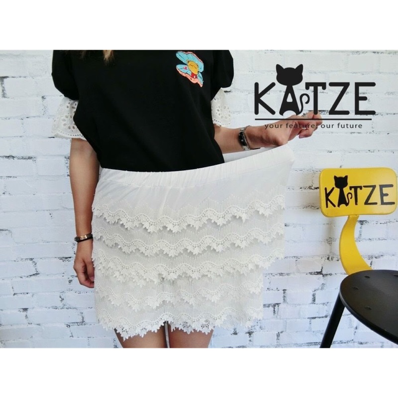 KATZE限量自訂款-ZOZO多層緹花顯瘦花邊蕾絲短褲-白色