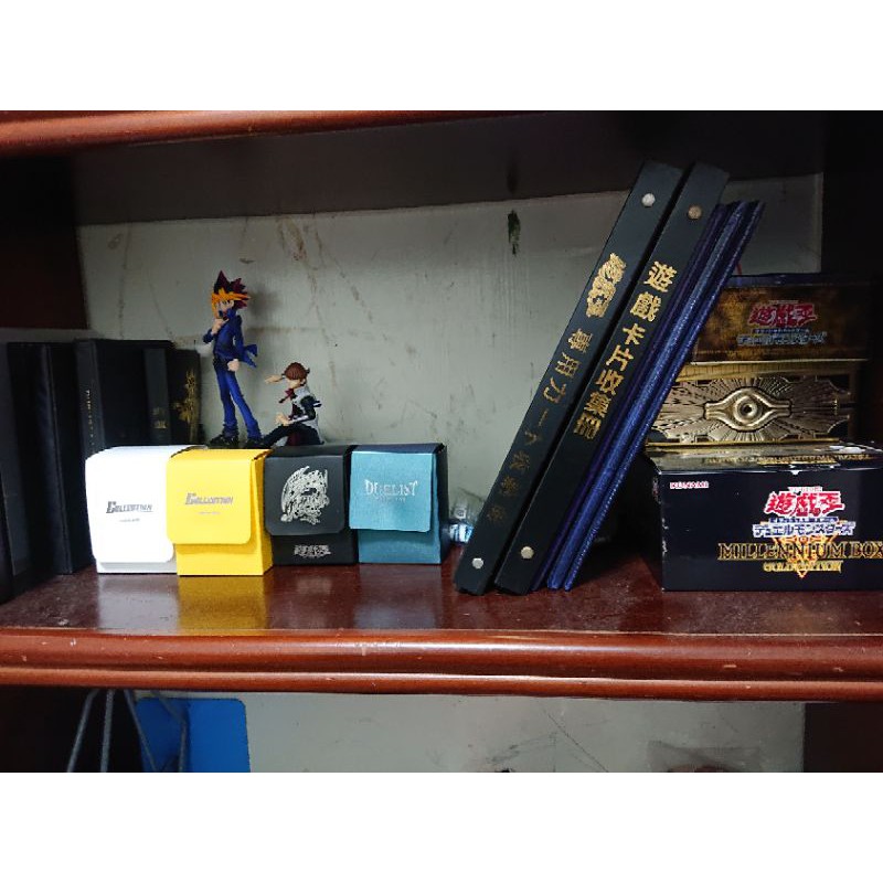 遊戲王 隨機出貨 周邊商品 卡片收集盒 卡套 卡片收集冊 鐵盒 搜尋：青眼白龍 黑魔導女孩 黑魔導女孩