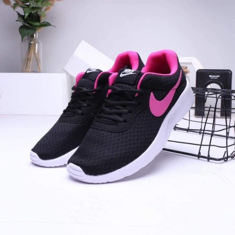 倫敦3代 Nike Tanjun Roshe Run  男女網面透氣慢跑鞋 休閒鞋 布鞋（全新轉賣）