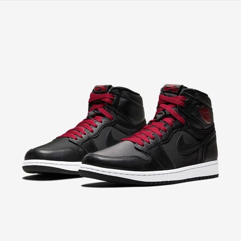 jordan 1 retro black