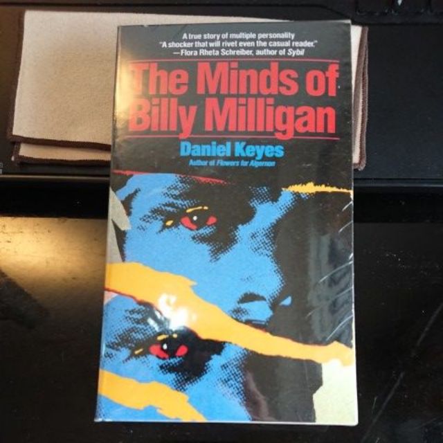 24個比利 暢銷書 英文版 The Minds of Billy Milligan 全新