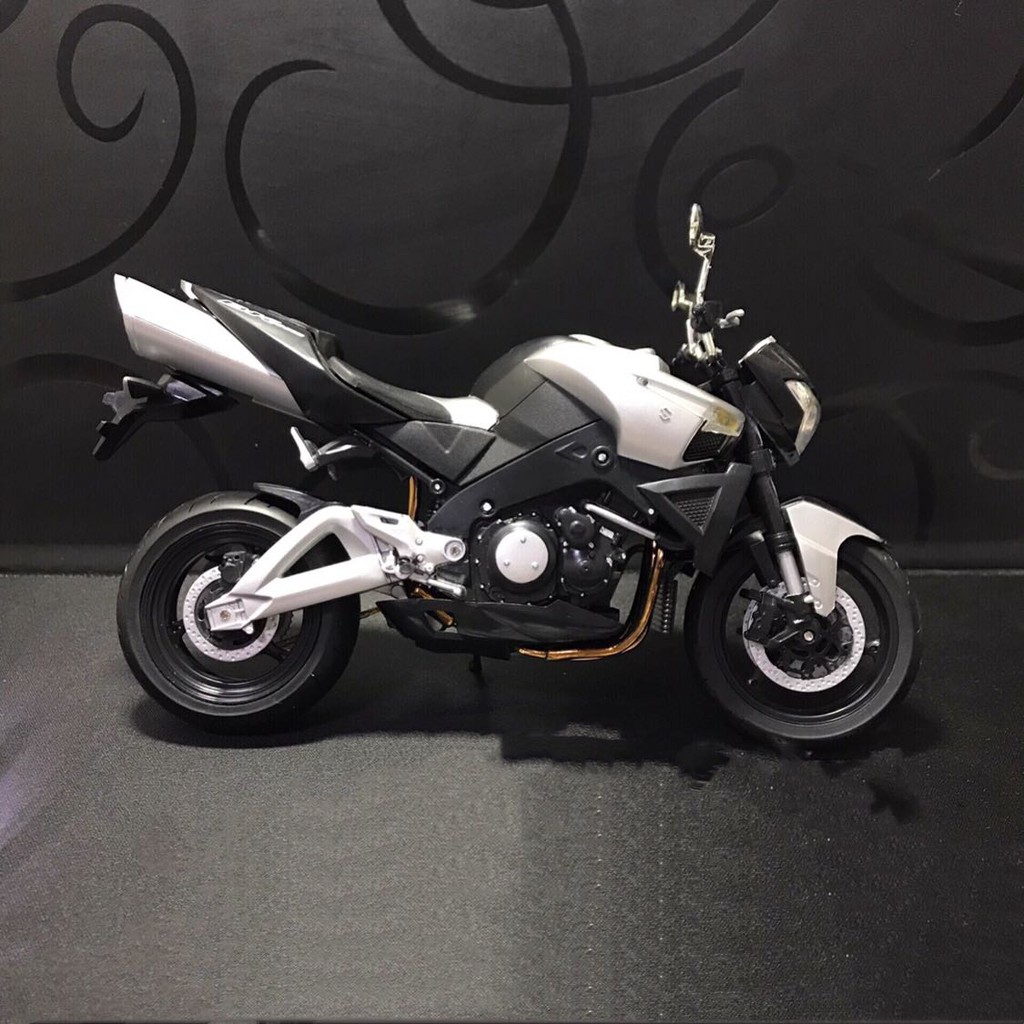 逍遙閣 鈴木大bk模型仿真機車擺件1 12鈴木正品原廠模型bking1300模型 蝦皮購物