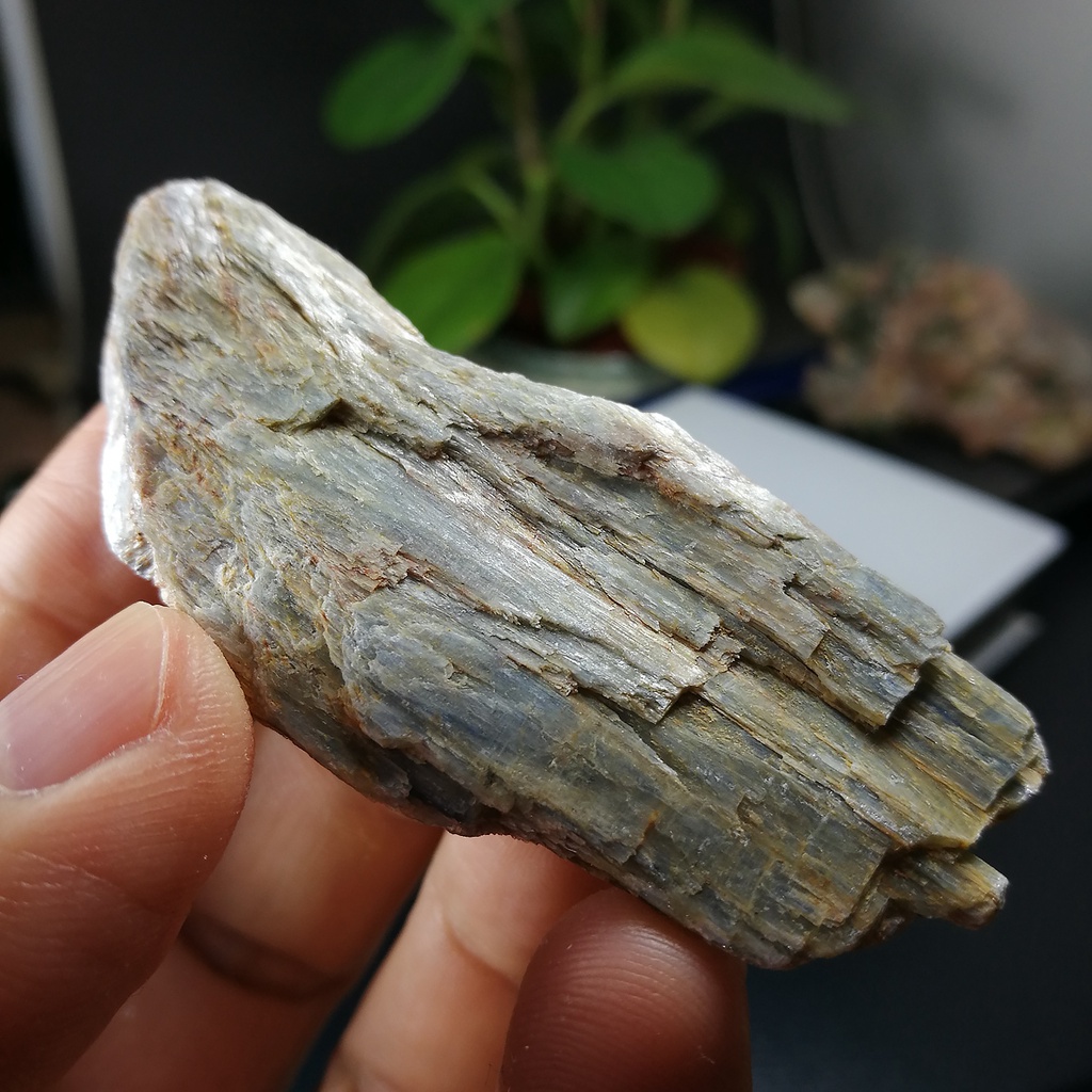 [友克鑫礦業]da65約重35.6g-藍晶石原礦 Kyanite 無加工天然晶礦