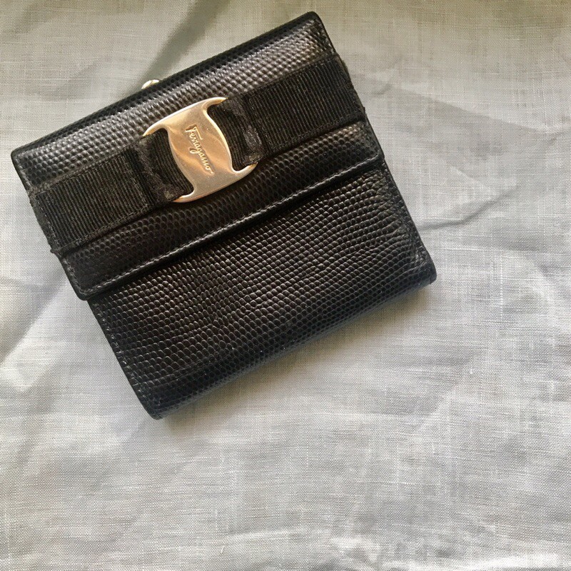 Ferragamo vintage ·菲拉格慕 古董皮夾 瑕疵優惠🉐️ 經典款 口金款
