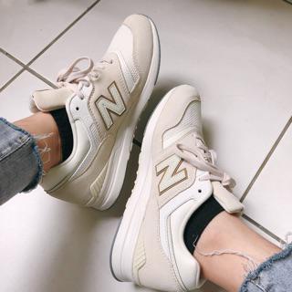 new balance 697