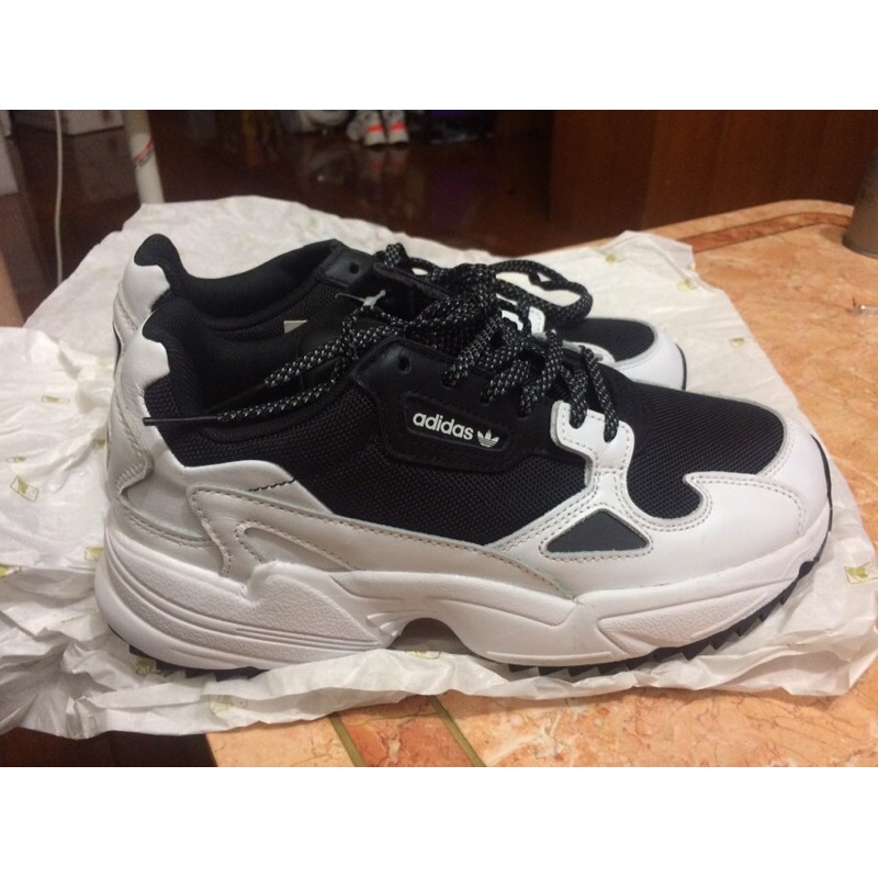 二手全新24 adidas Falcon 女款 黑白 黑底 復古鞋 老爹鞋 休閒鞋 慢跑鞋 運動鞋 許路兒 EF9024