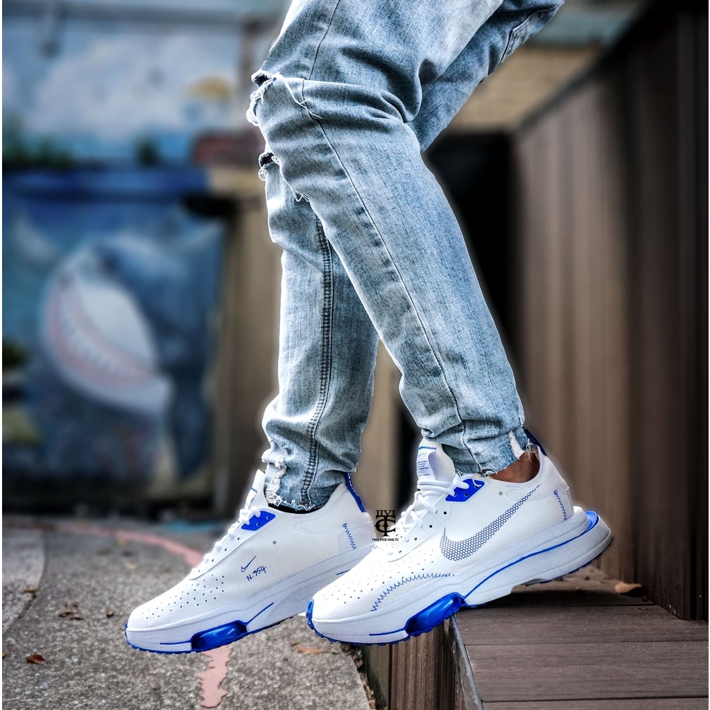nike zoom light blue