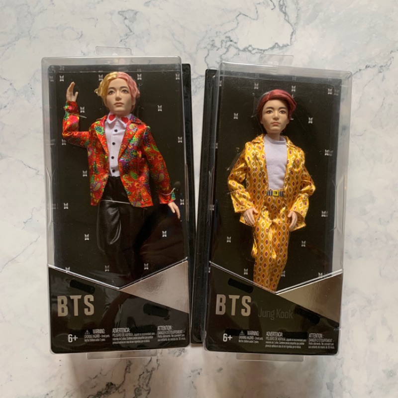 ✨官方 BTS X Mattel Doll 芭比娃娃 人偶 防彈少年團 金泰亨 V 田柾國 jungkook