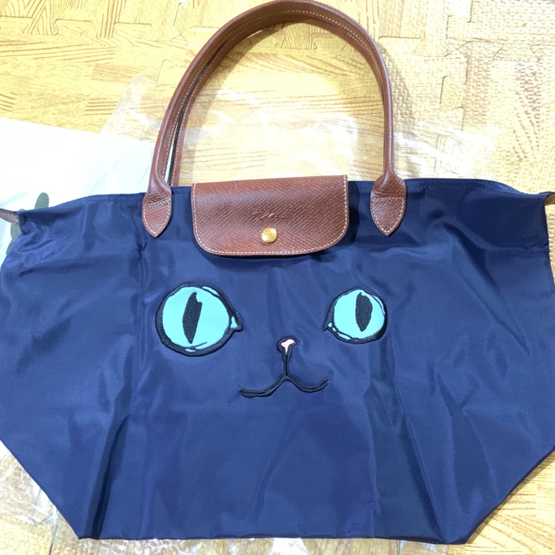 （全新正品）LONGCHAMP LE PLIAGE MIAOU系列貓咪刺繡圖樣長把尼龍水餃包(中-海軍藍)