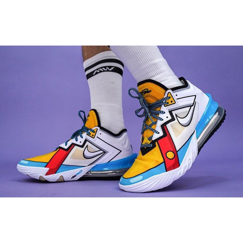 【S.M.P】New Nike LeBron 18 Low Stewie Griffin CV7564-104