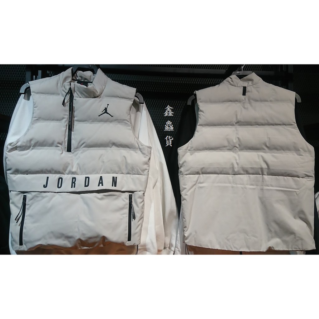 2019 十月 AIR JORDAN AS 23 TECH VEST 運動 羽絨背心 米白 926478-072