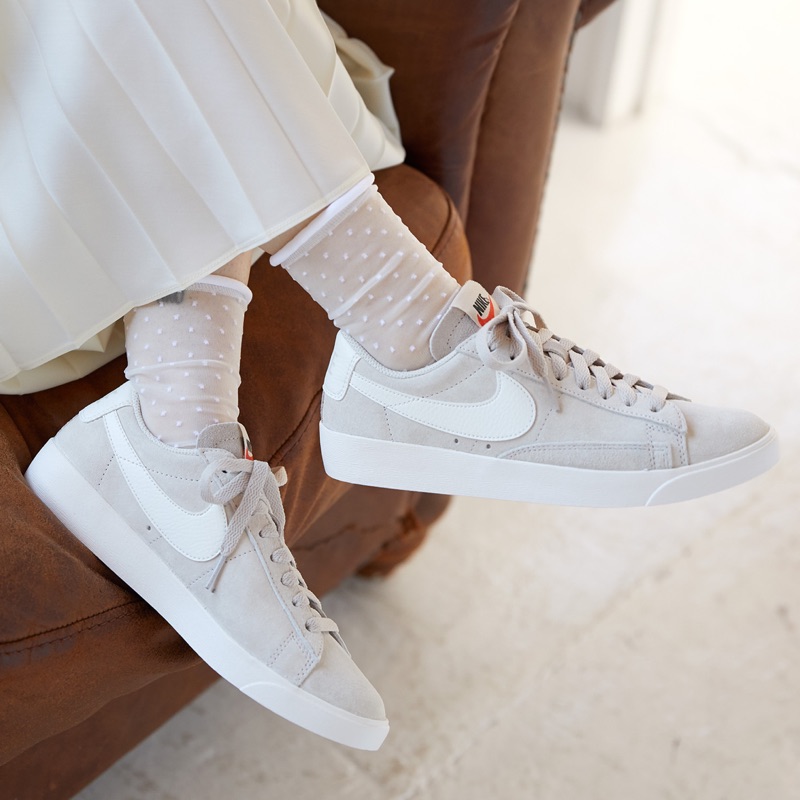 nike air force 1 07 se suede pink