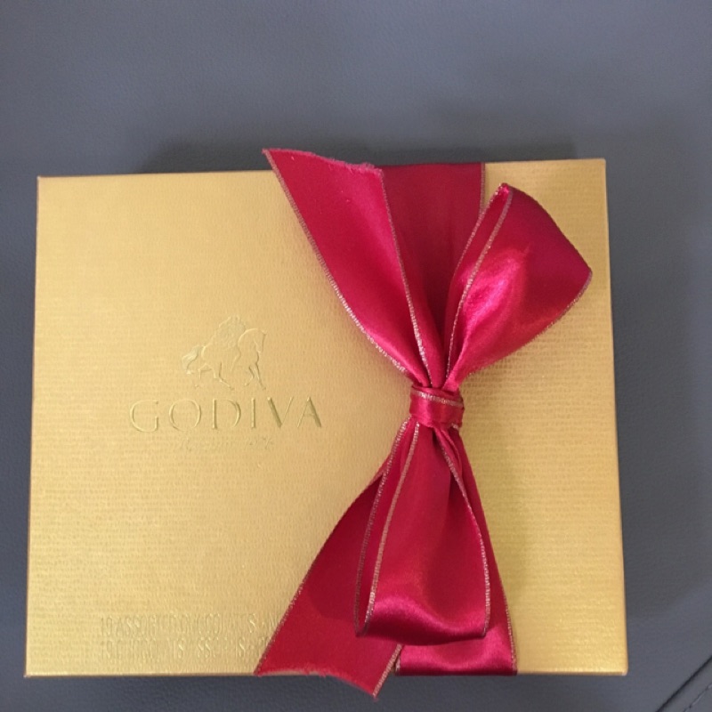 GODIVA 比利時金裝巧克力禮盒