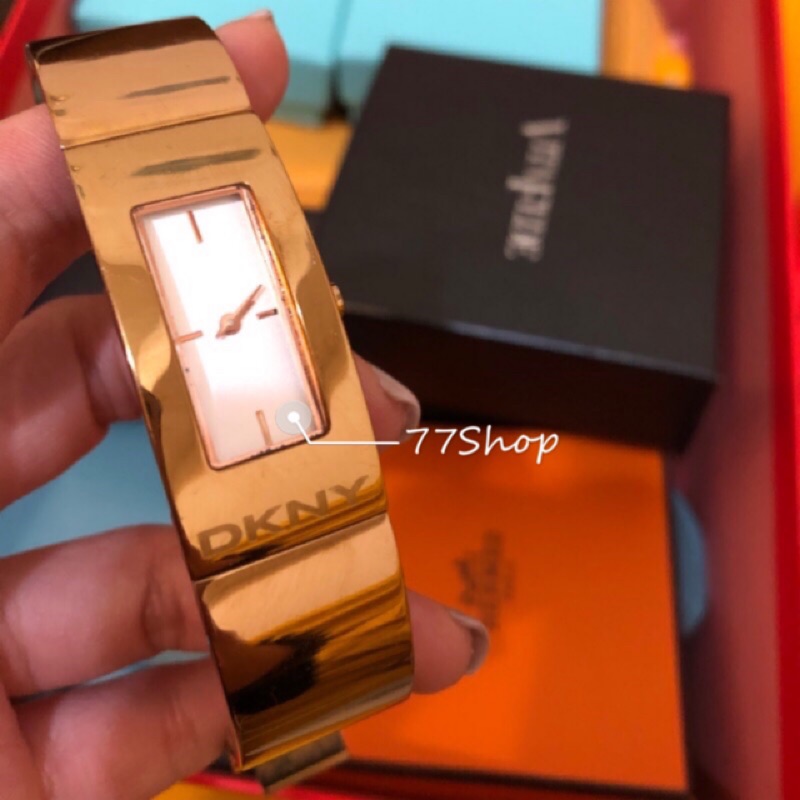 DKNY長型經典款手錶