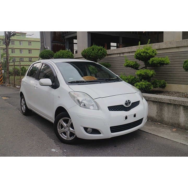 🚙 廠牌:TOYOTA 🚙 車型:YARIS 🚙 Cc數:1500 🚙 年份:2011 🚙 顏色:白色