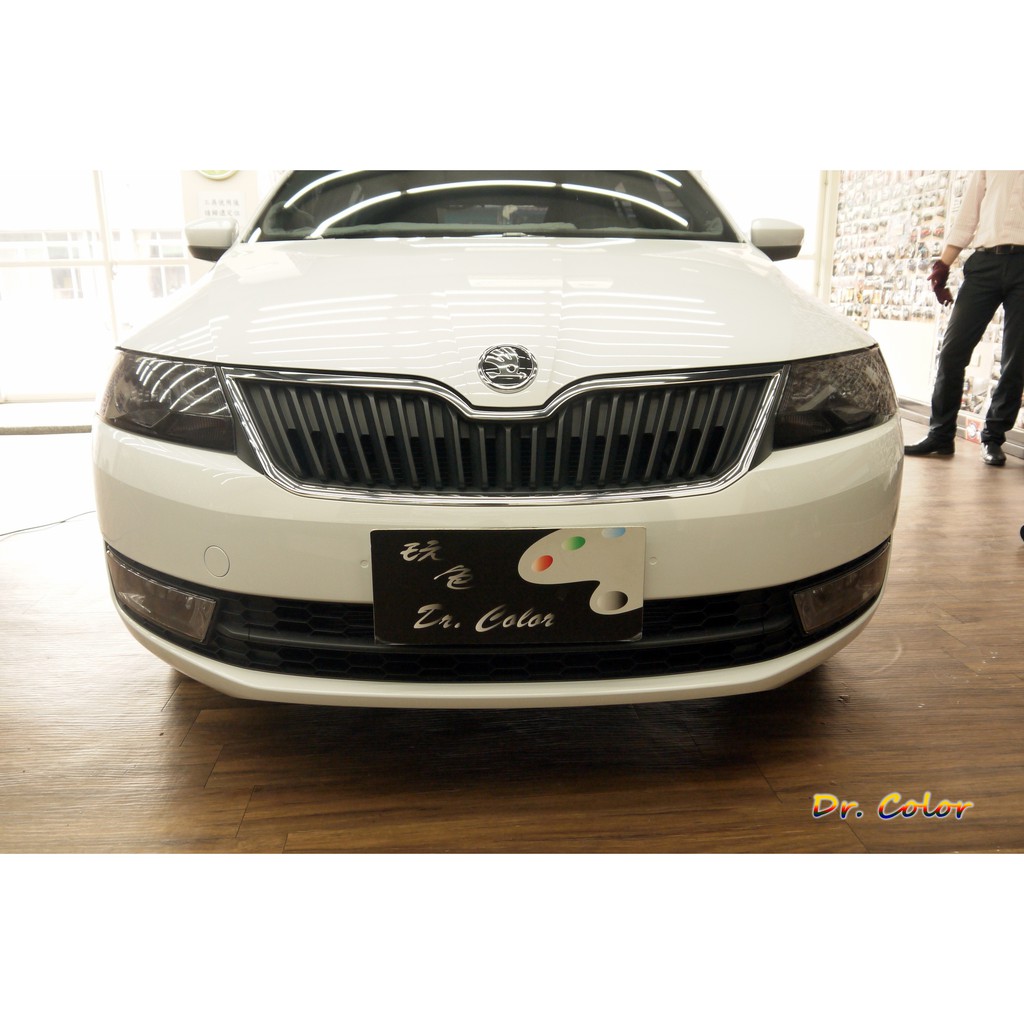 Dr. Color 玩色專業汽車包膜 Skoda Rapid Spaceback 車燈保護膜