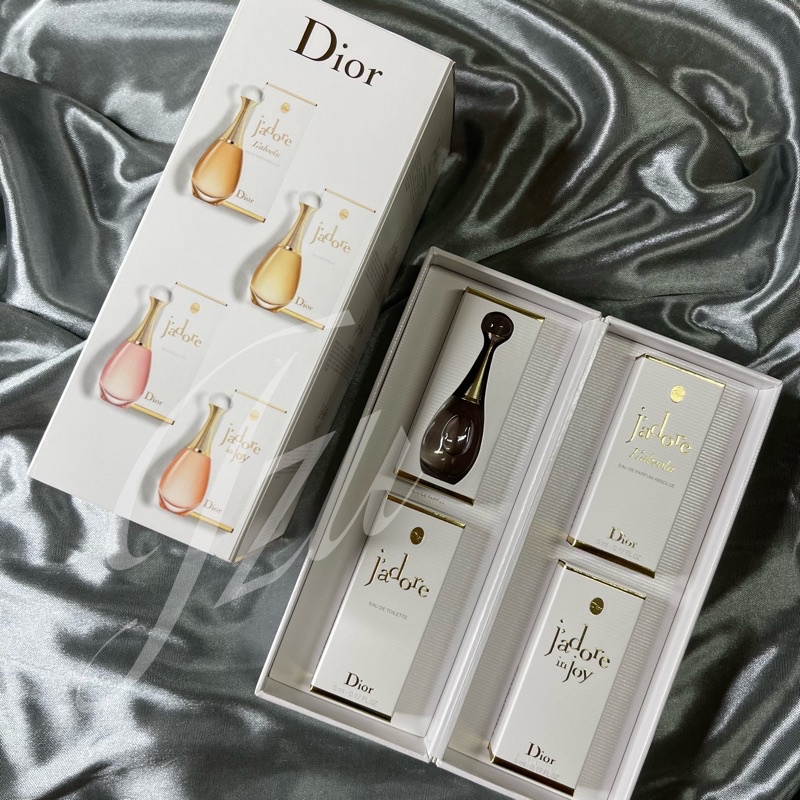 【💚𝘾𝙝𝙡𝙤𝙚代購✨】 現貨❄️ Christian Dior J’adore真我系列小香水5ml禮盒（四入） ☀️