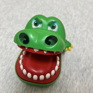 咬手鱷魚 鱷魚咬咬 咬牙 整人玩具 團體遊戲 益智 桌遊 玩具