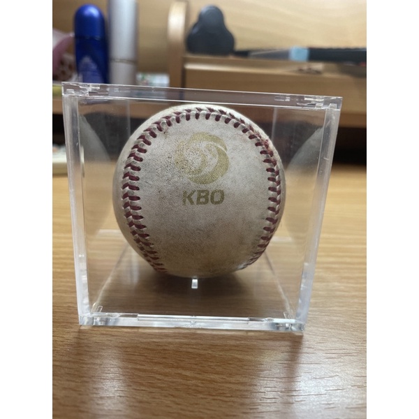韓國職棒KBO 實戰比賽用球（附球盒）