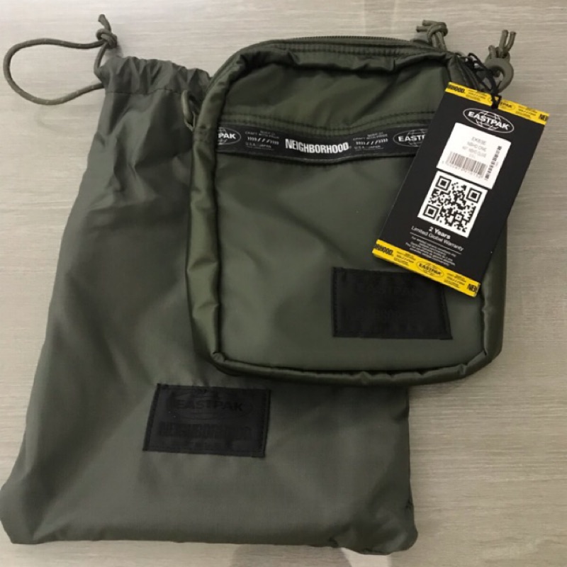 eastpak crossbody bag