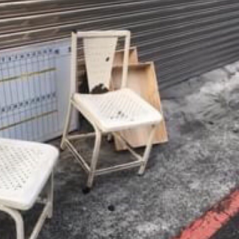 早期鐵椅兩張 1張350 建議自取#復古#咖啡廳擺件#裝飾#椅子#坐凳