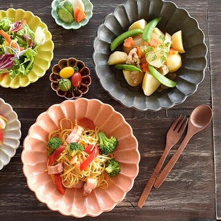 現貨 日本製 美濃燒 菊花形盤子 日式餐盤 盤 盤子 陶盤 義大利麵盤 水果盤 沙拉盤 飯盤 日式餐具 日本進口