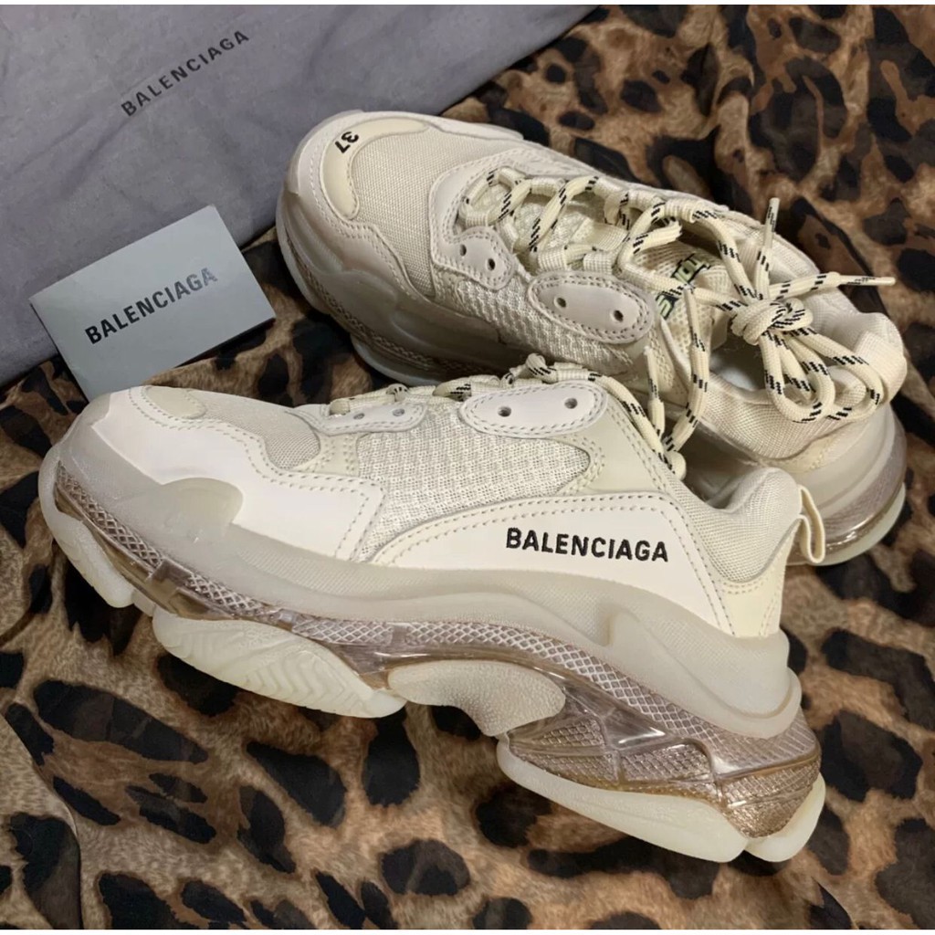 balenciaga triple s clear sole